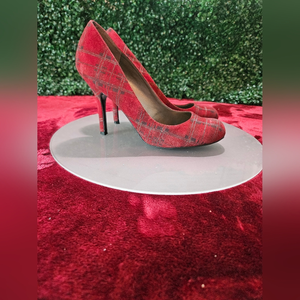 size 8M Jessica simpson heel scarlet combo flannel plaid